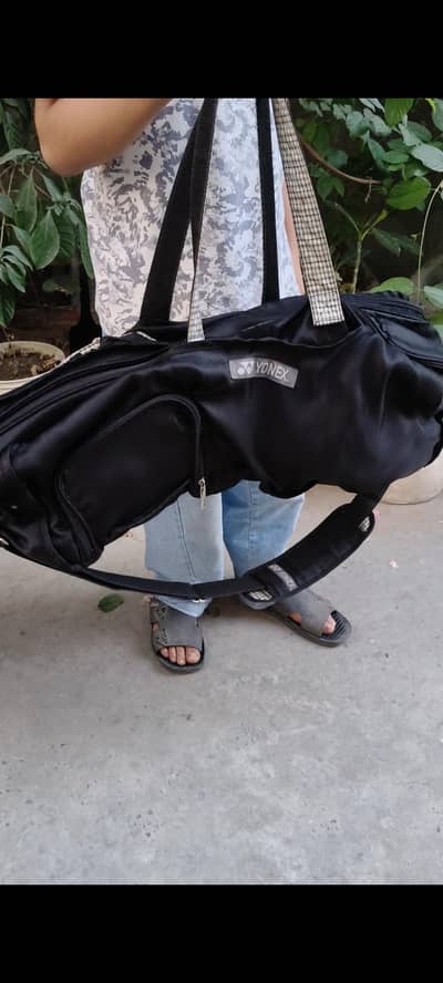 Yonex Badminton kit Bag | Multiple Compartments |Good condition