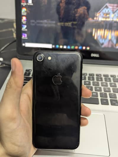 Apple iPhone 7