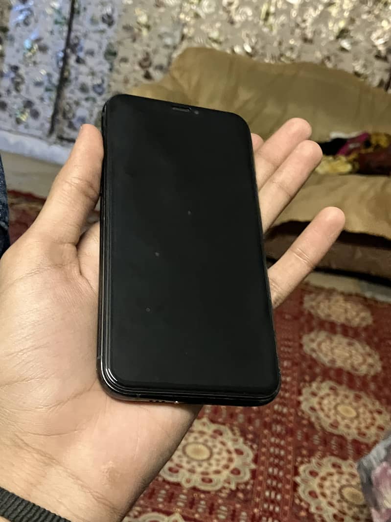 Apple iPhone 11 Pro 3