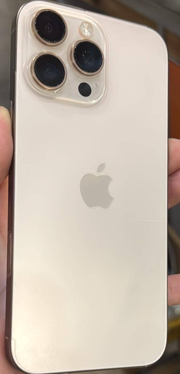 Apple iPhone 16 Pro Max 0