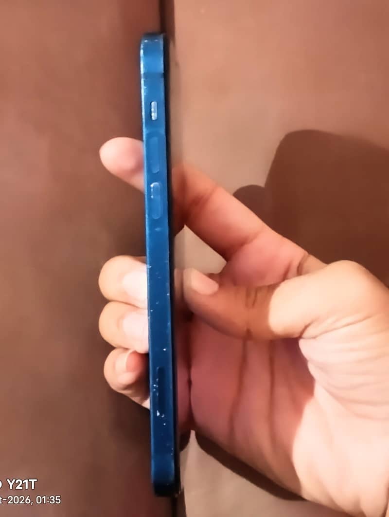 Apple iPhone 12 3