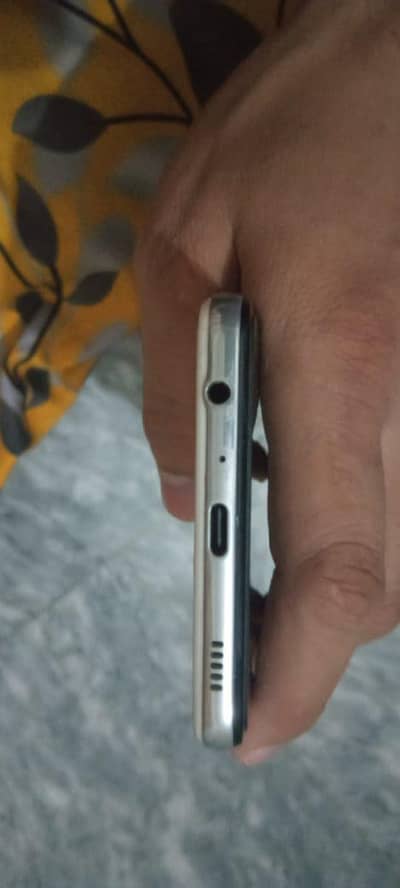 Samsung Mobile A72