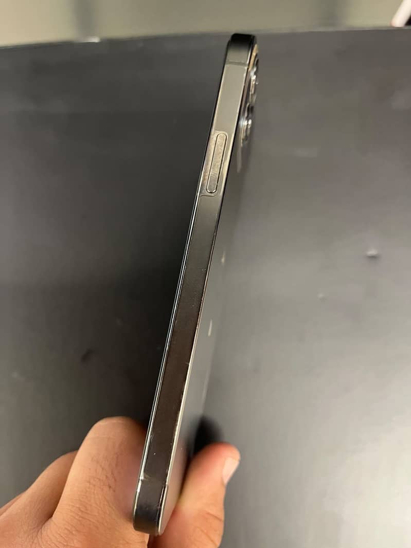 Apple iPhone 12 Pro 1