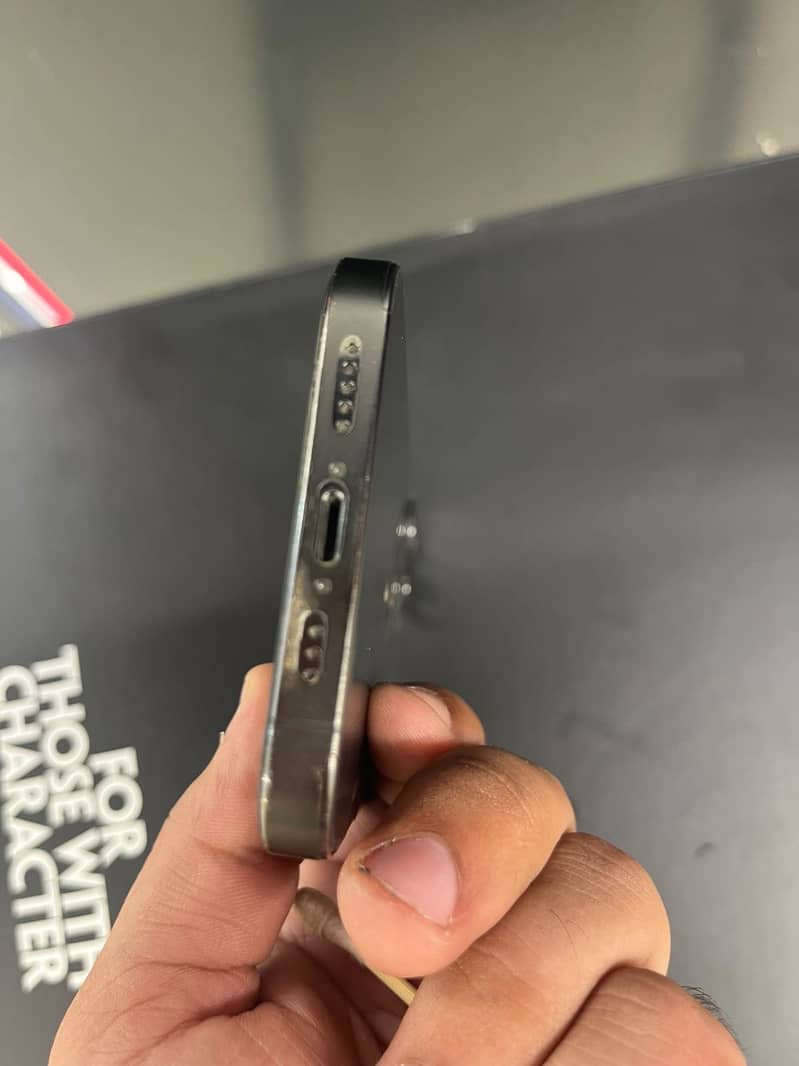 Apple iPhone 12 Pro 4