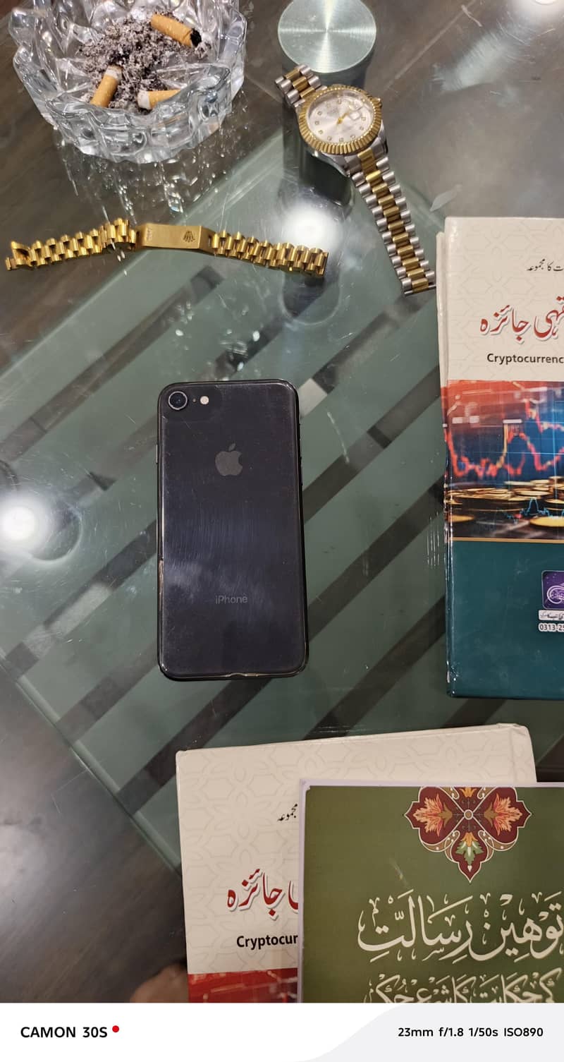 Apple iPhone 8 0