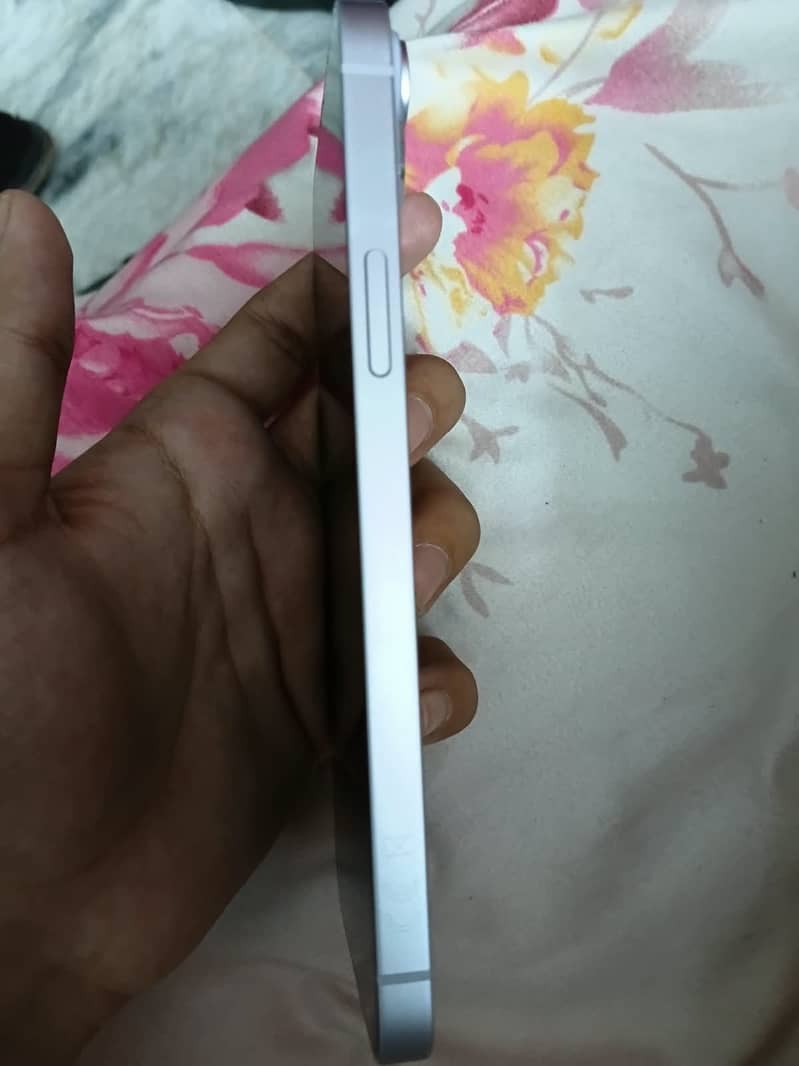 Iphone 14plus 3