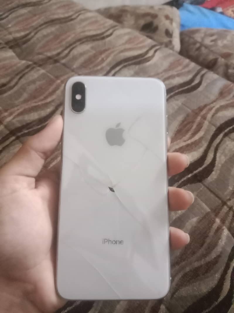 Apple iPhone XS Max 7