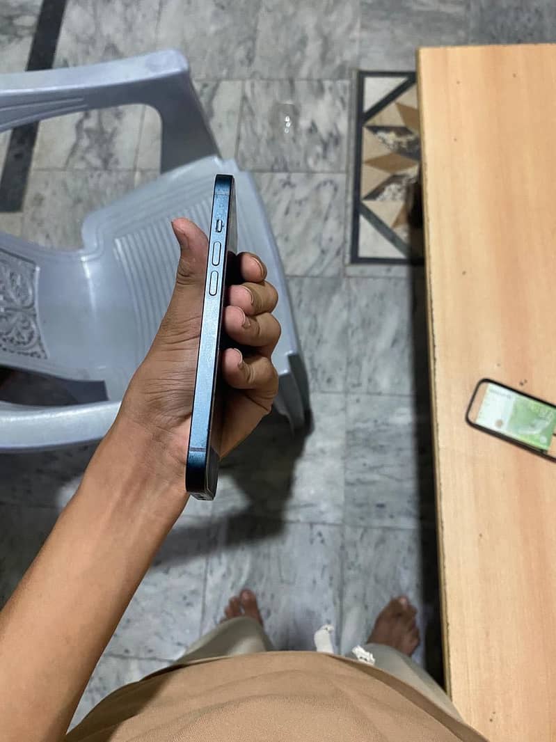 Apple iPhone 14 1