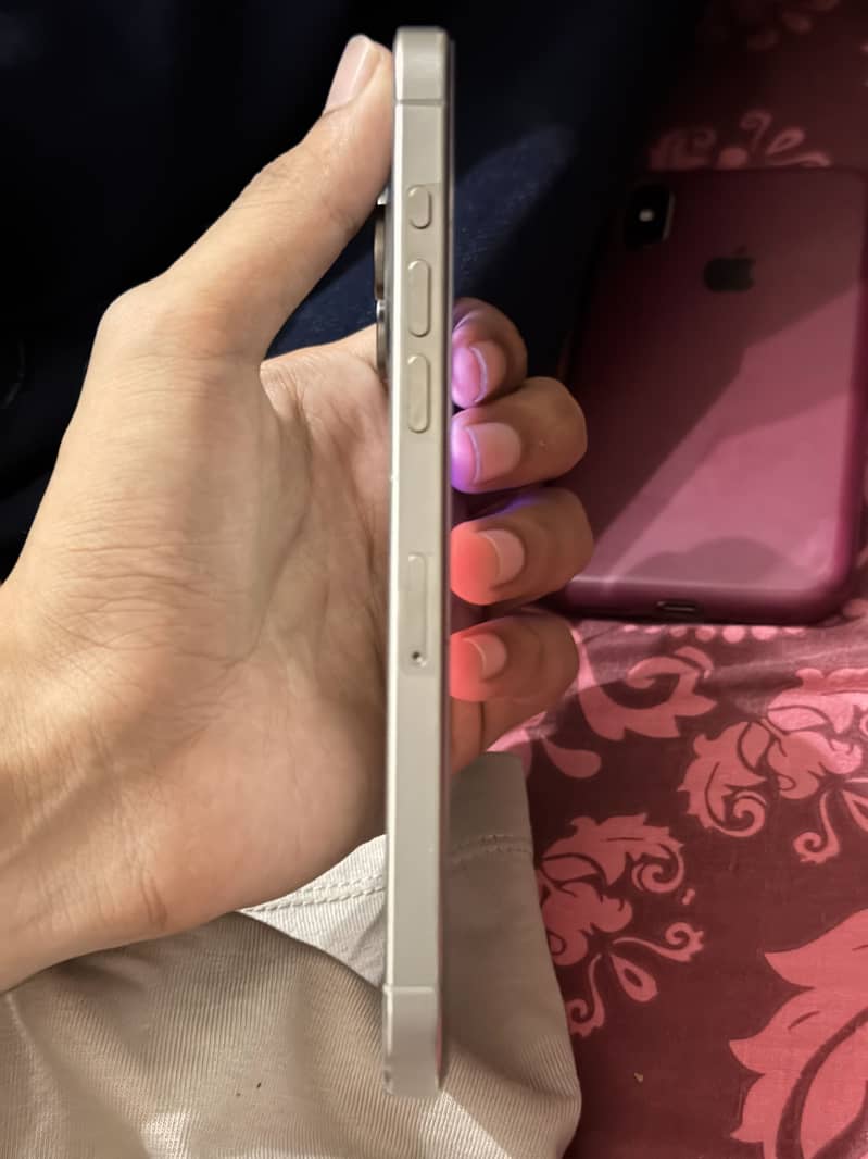 Apple iPhone 15 Pro Max 3