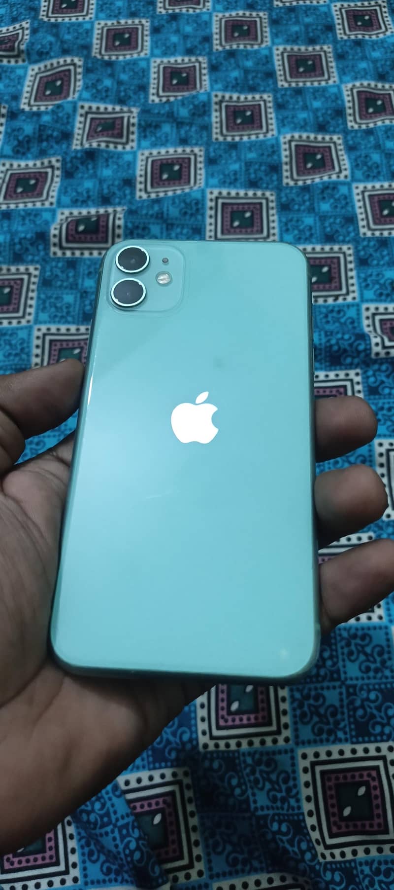 Apple iPhone 11 0