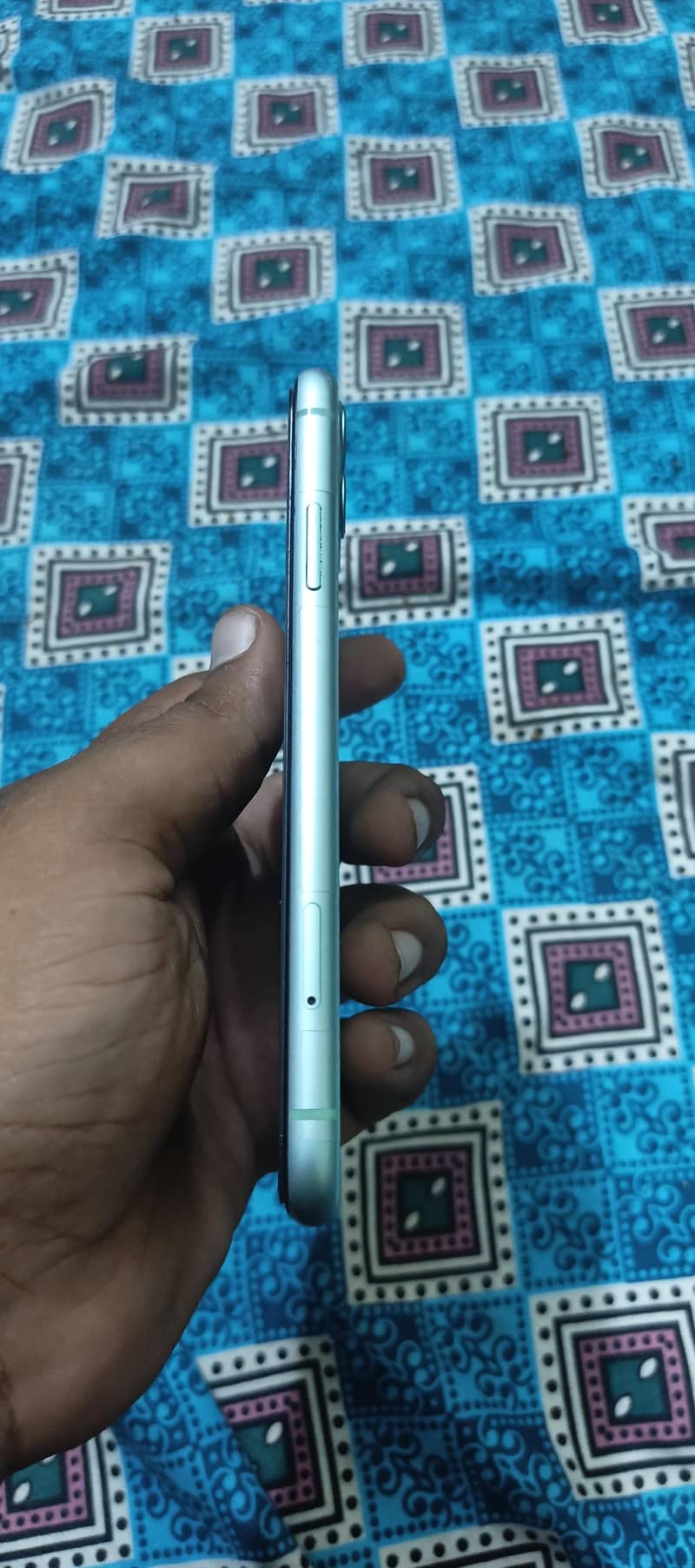 Apple iPhone 11 7