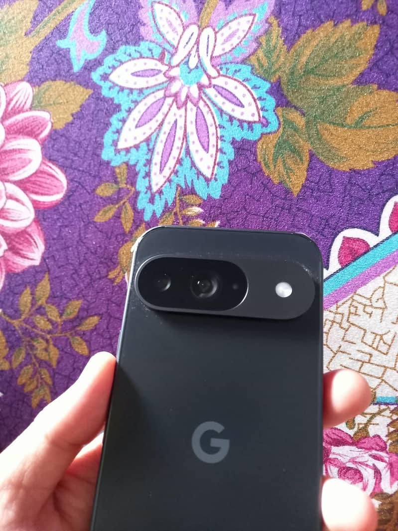 Google Pixel 9 5