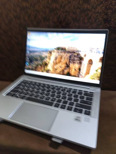 HP EliteBook 830 g7