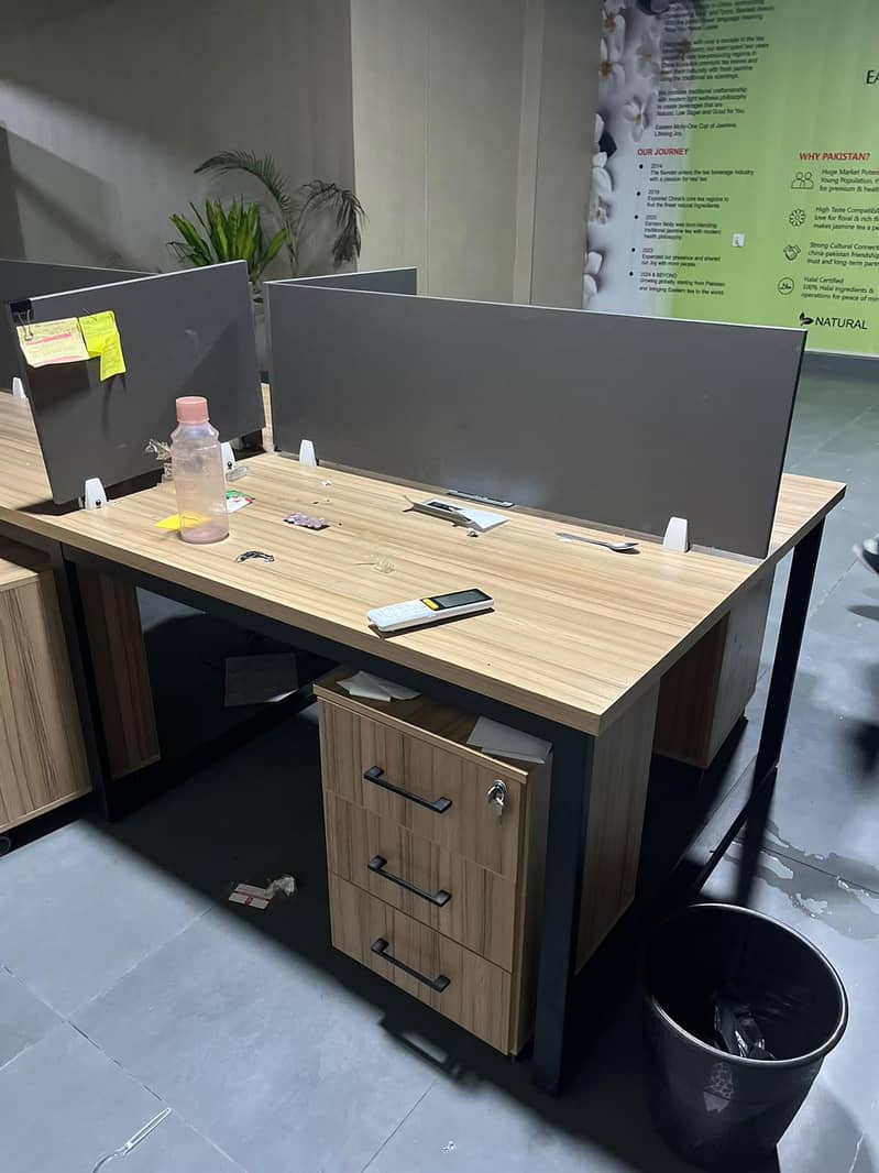 Office Workstation 0