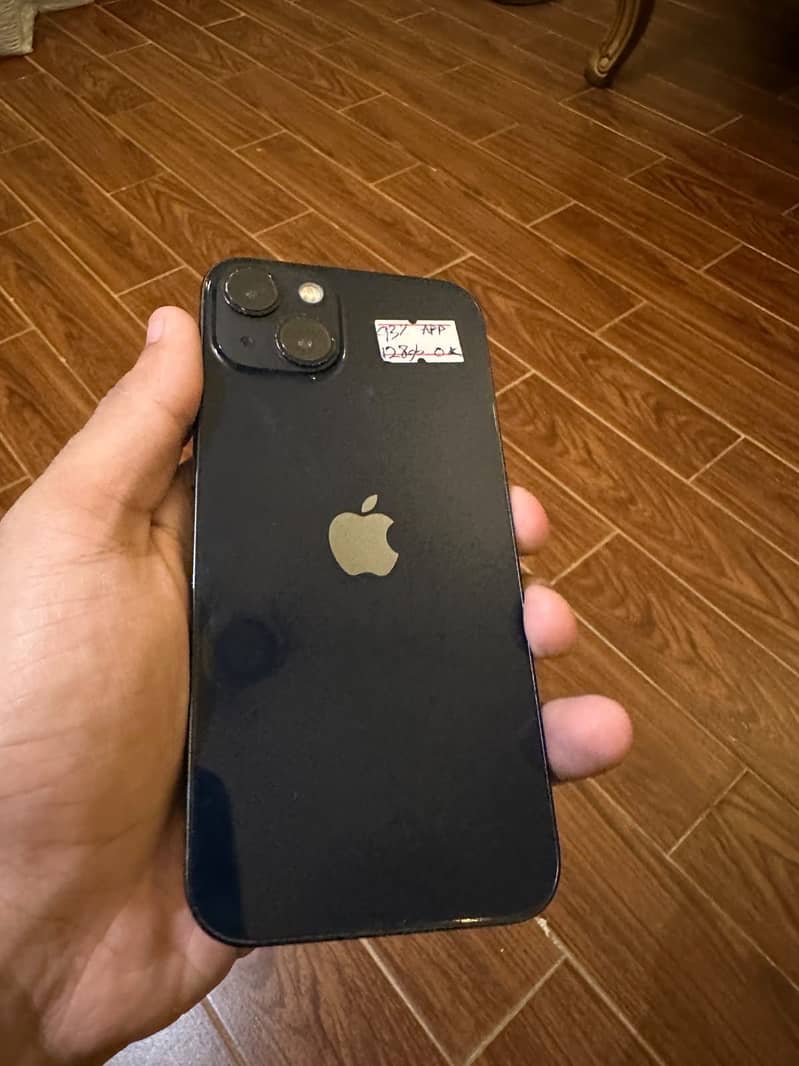 Apple iPhone 13 1