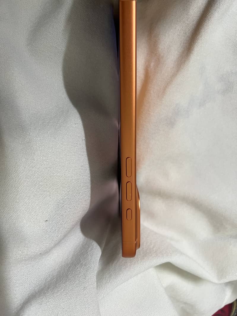 Apple iPhone 17 Pro Max 2
