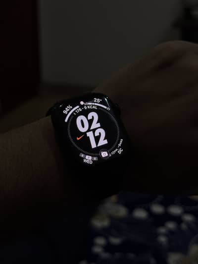 Apple Watch Series 7 45MM (Condition 9/10)