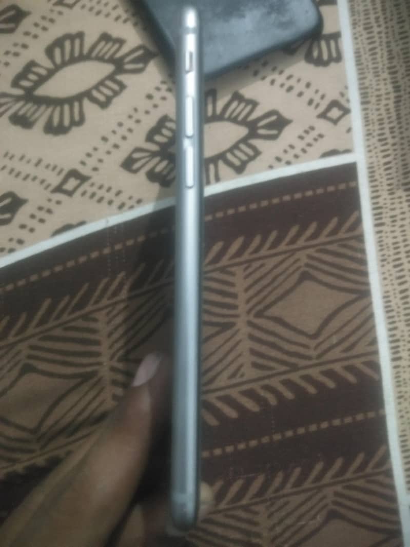 Apple iPhone 6 2