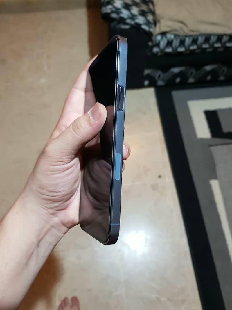 Apple iPhone 13 Pro Max 6