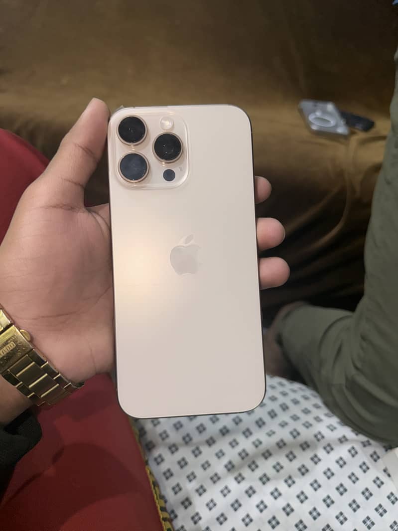 iPhone 16 Pro Max 0