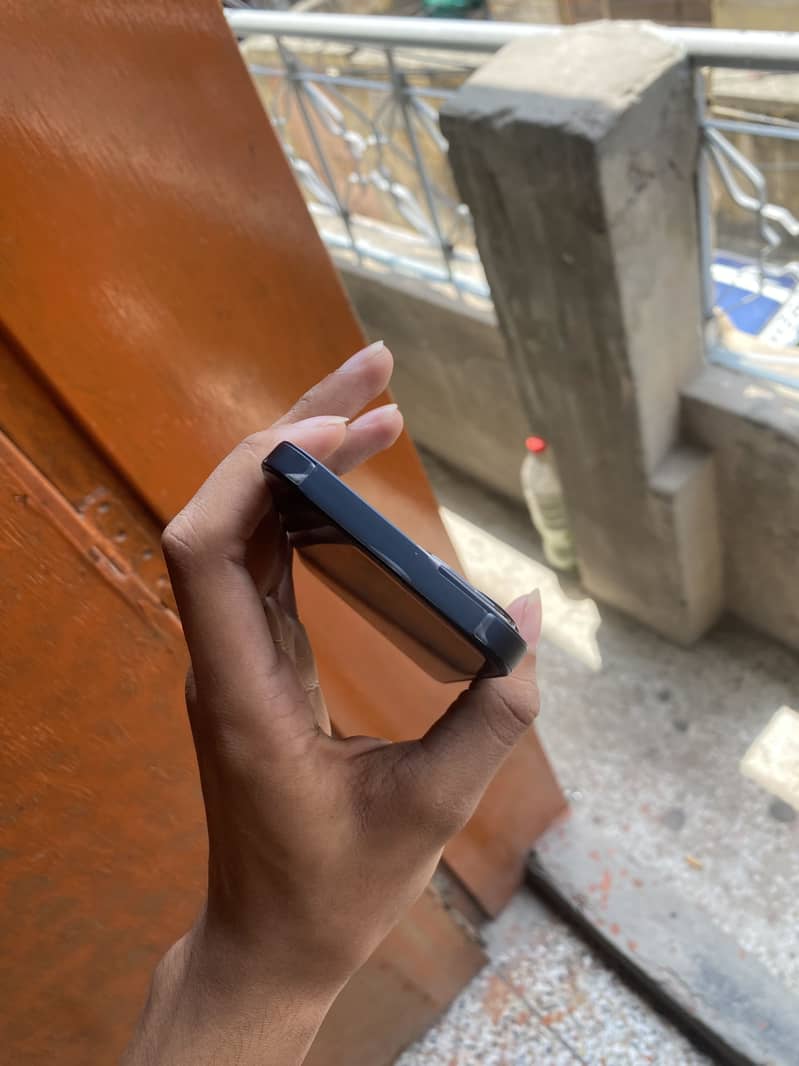 Apple iPhone 13 jv 2