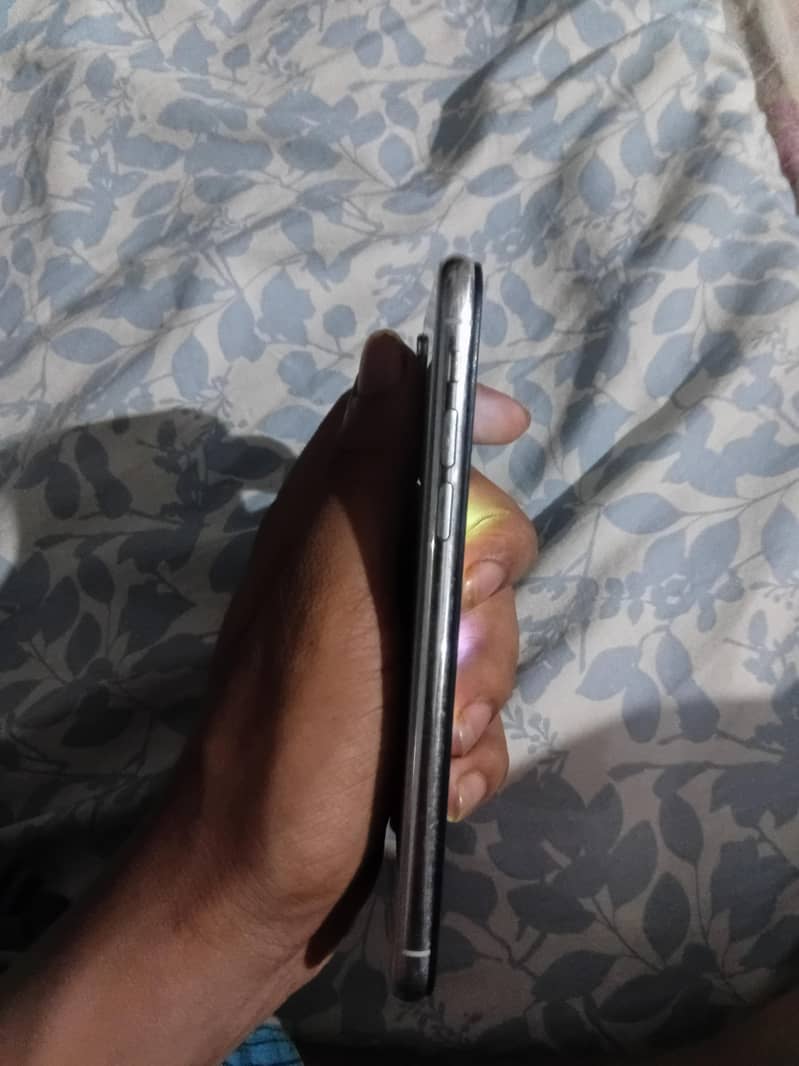 Apple iPhone XS 2