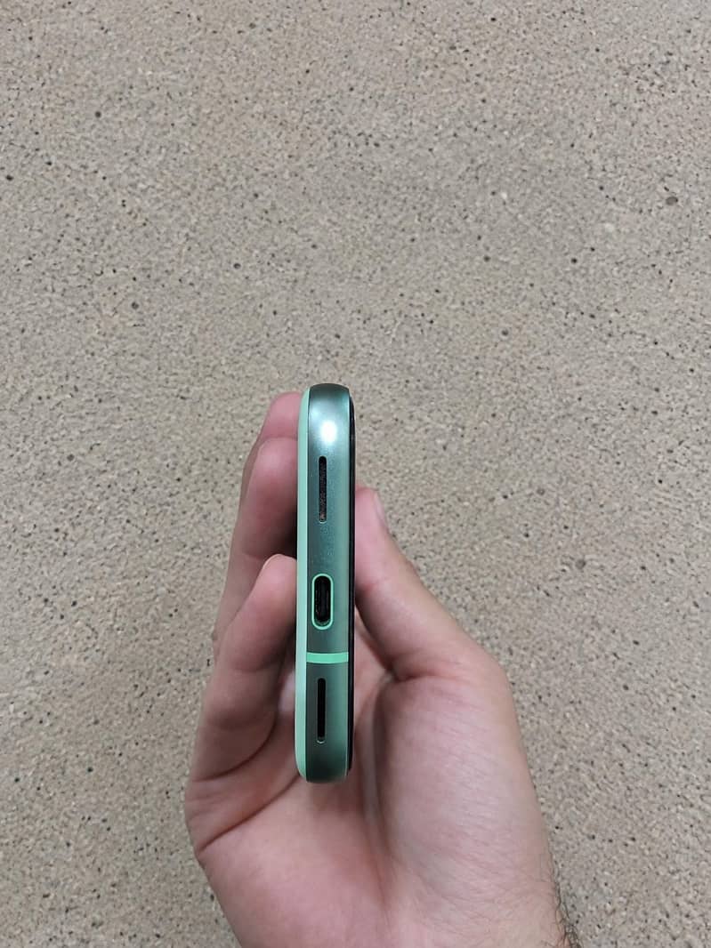 Google Pixel 8a 5