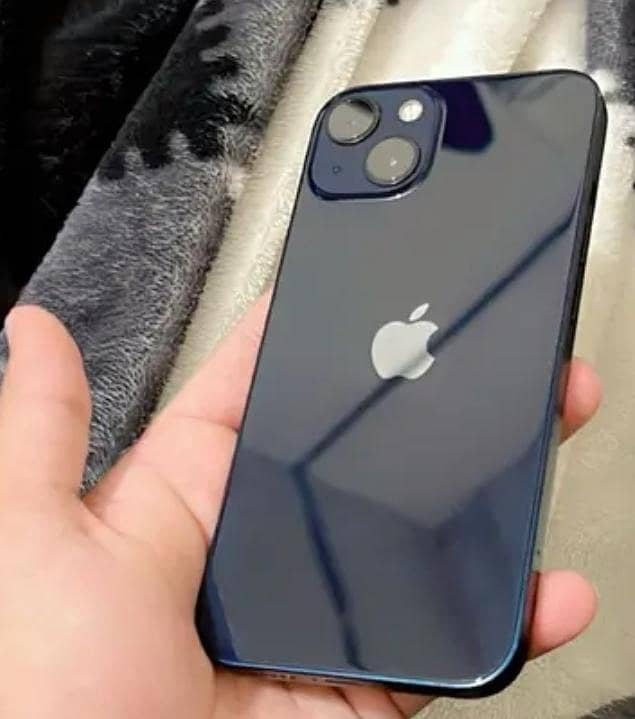Apple iPhone 13 1