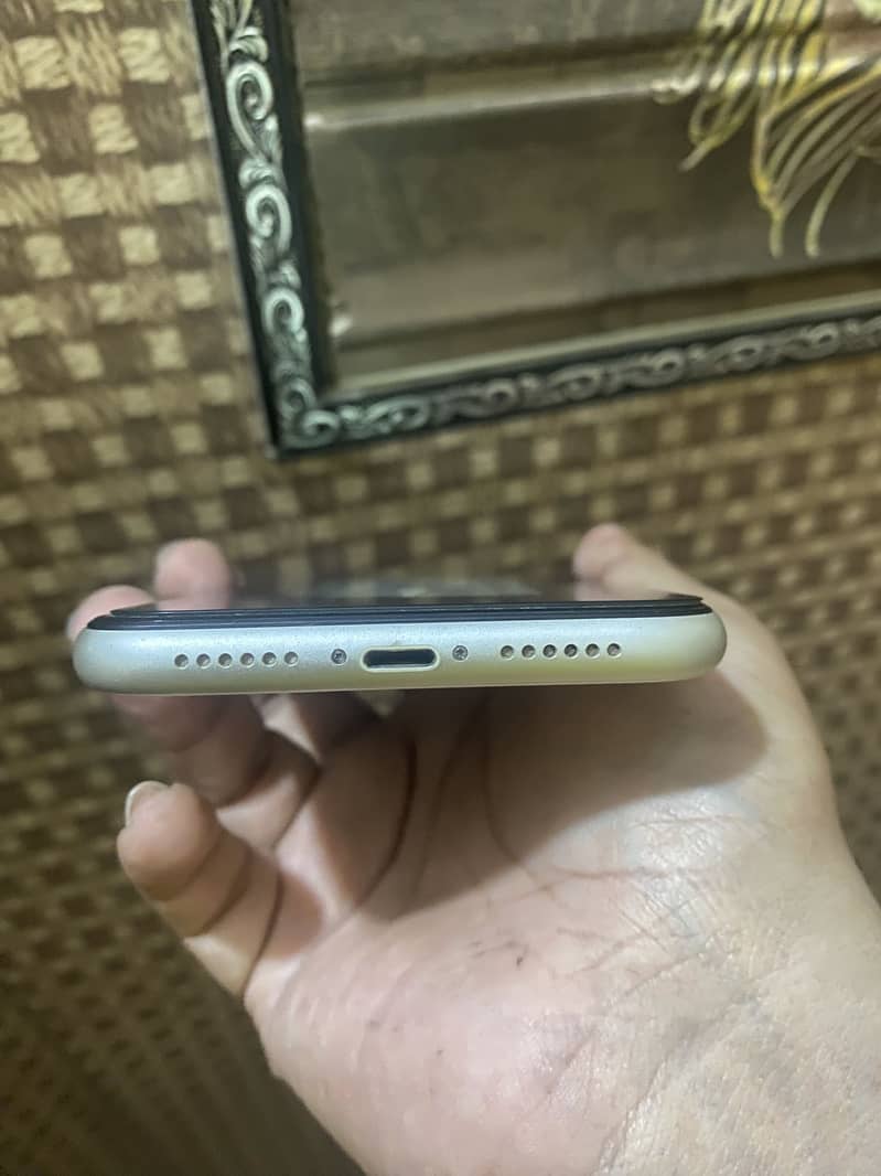 Apple iPhone 11 2