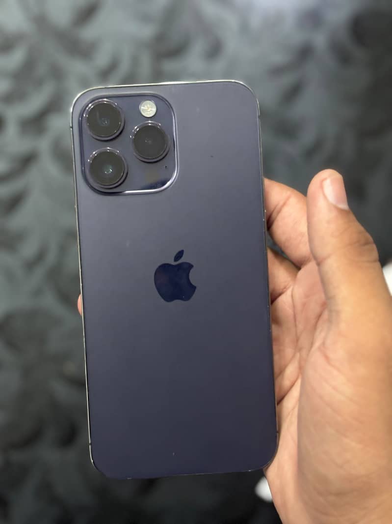 Apple iPhone 14 Pro Max 0