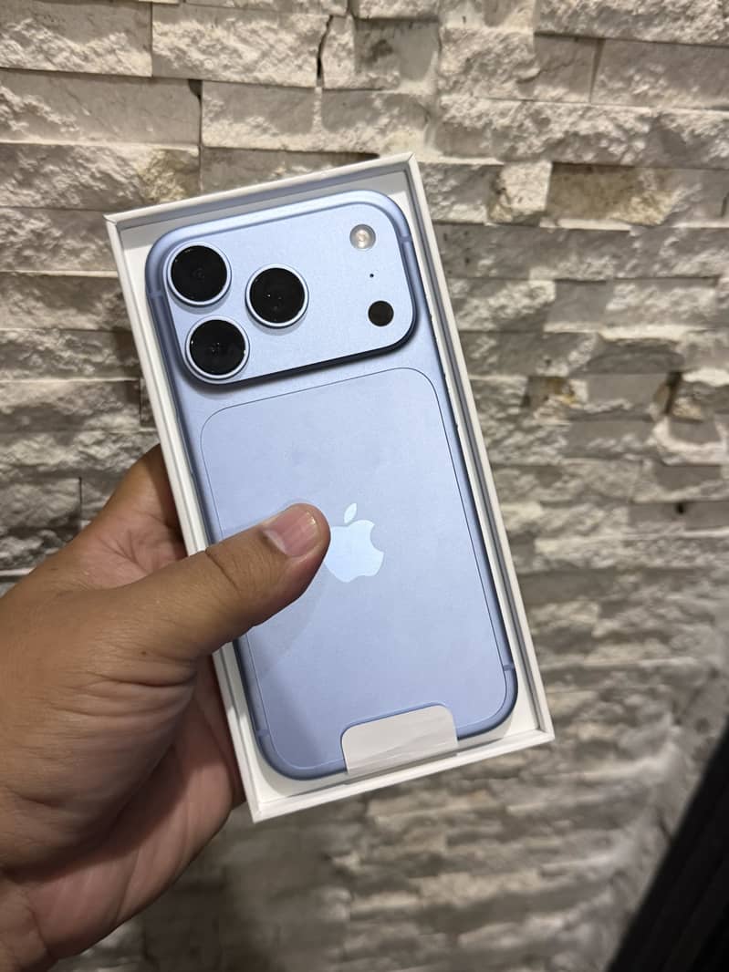 Apple iPhone 18 Pro 1