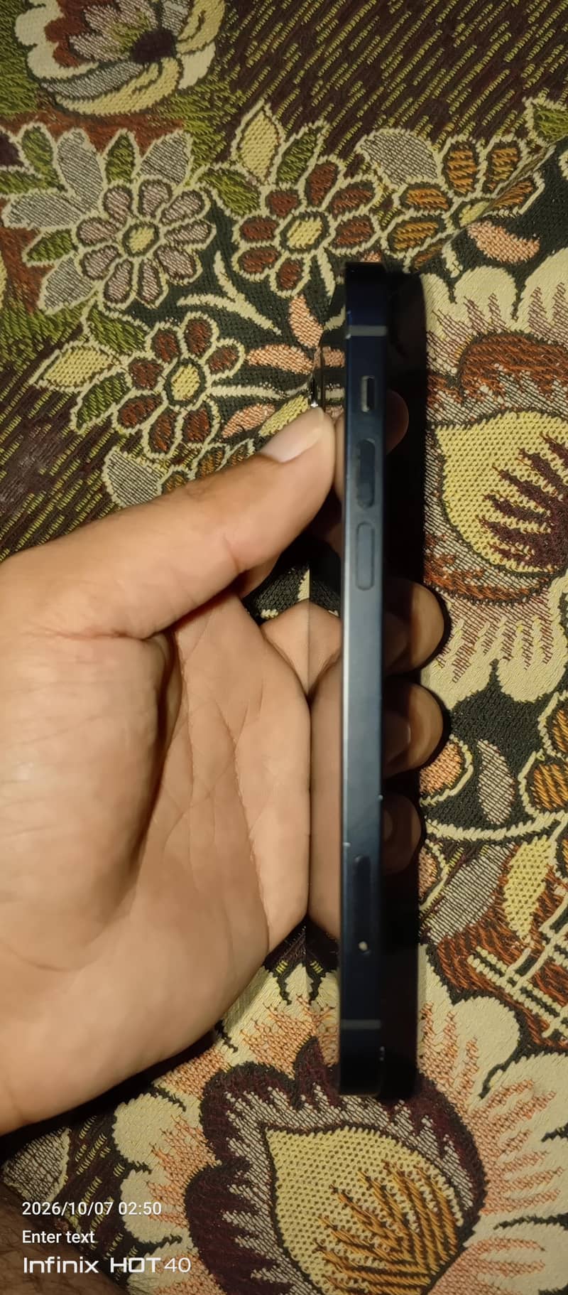 Apple iPhone 12 3