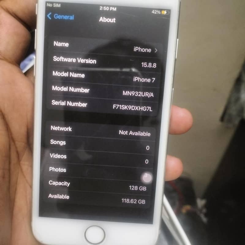 Apple iPhone 7 2
