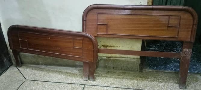 2 single bed bilkul thk hai