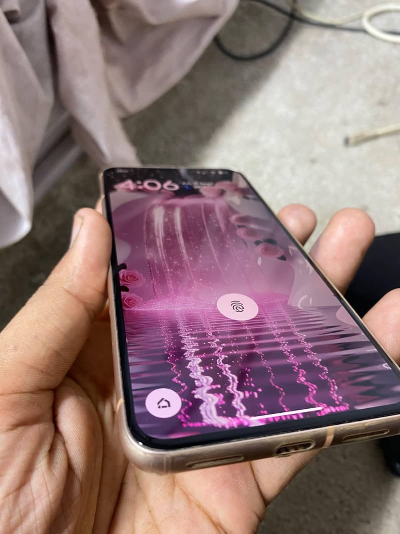 Google Pixel 8 6