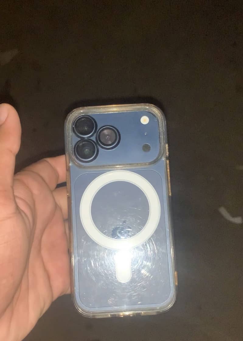 Apple iPhone 16 1