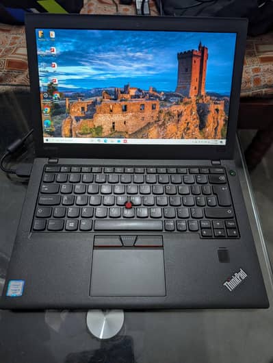 Lenovo Thinkpad x270 i5 6th gen 8\256gb