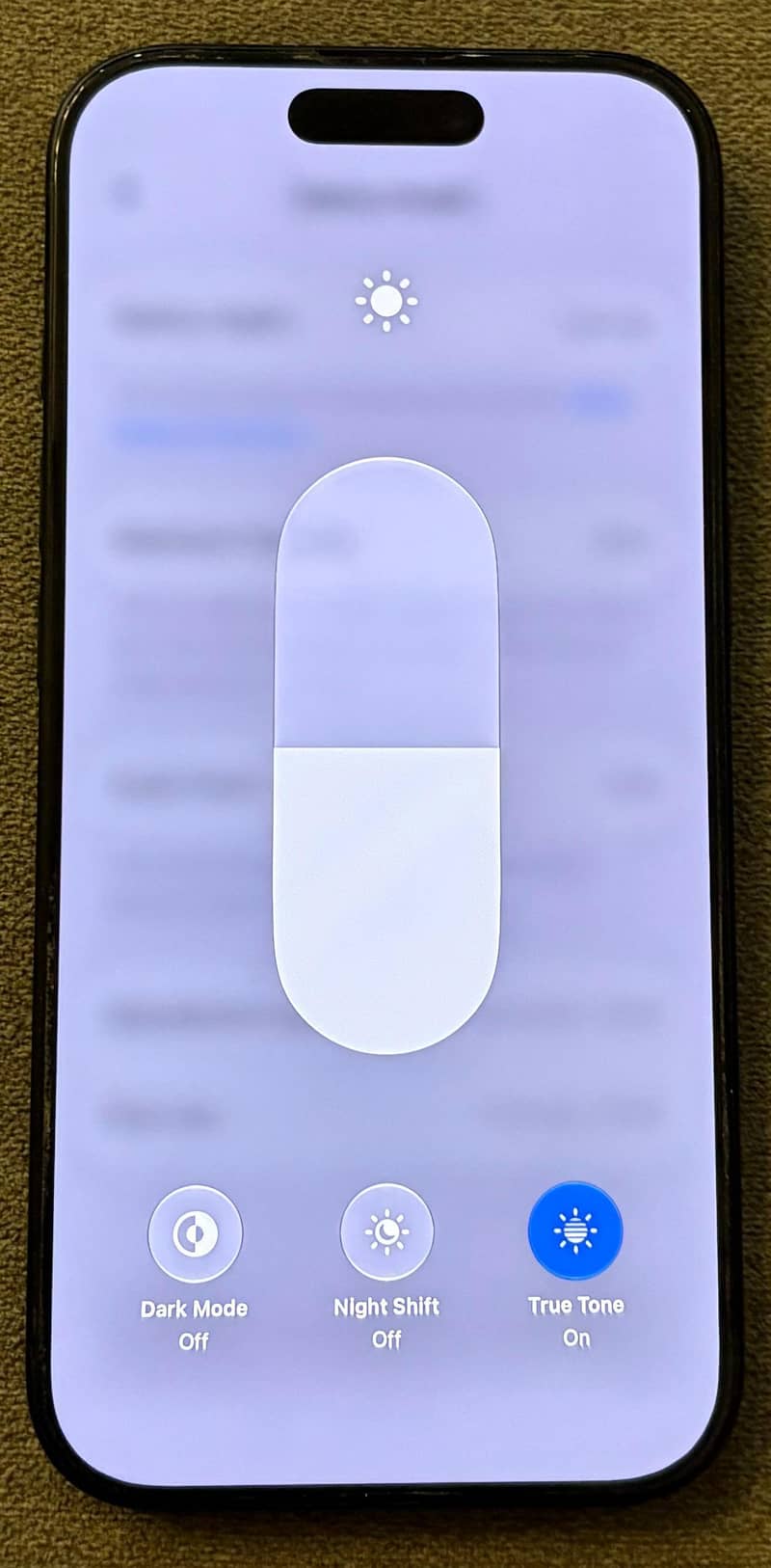 Apple iPhone 16 Pro 3