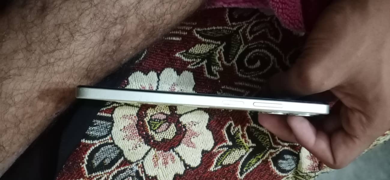 Realme C53 6