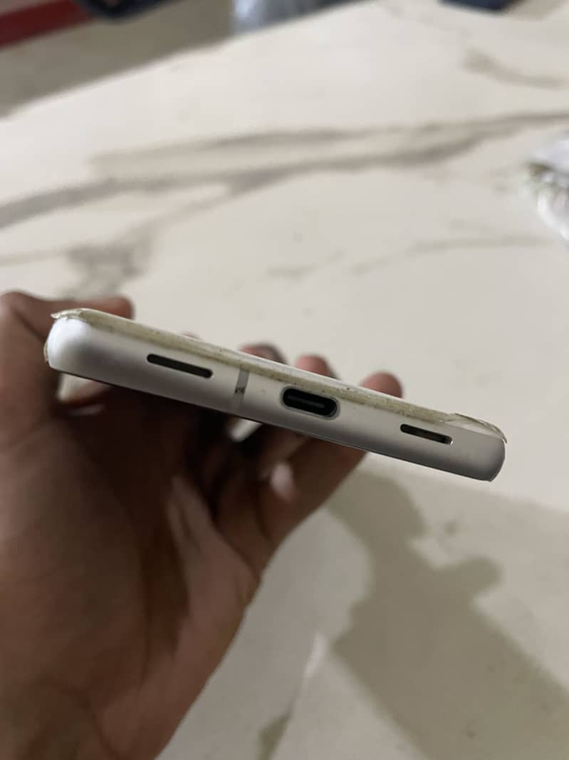 Google Pixel 7a 2