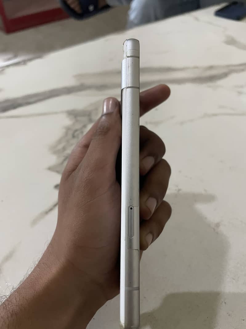 Google Pixel 7a 4