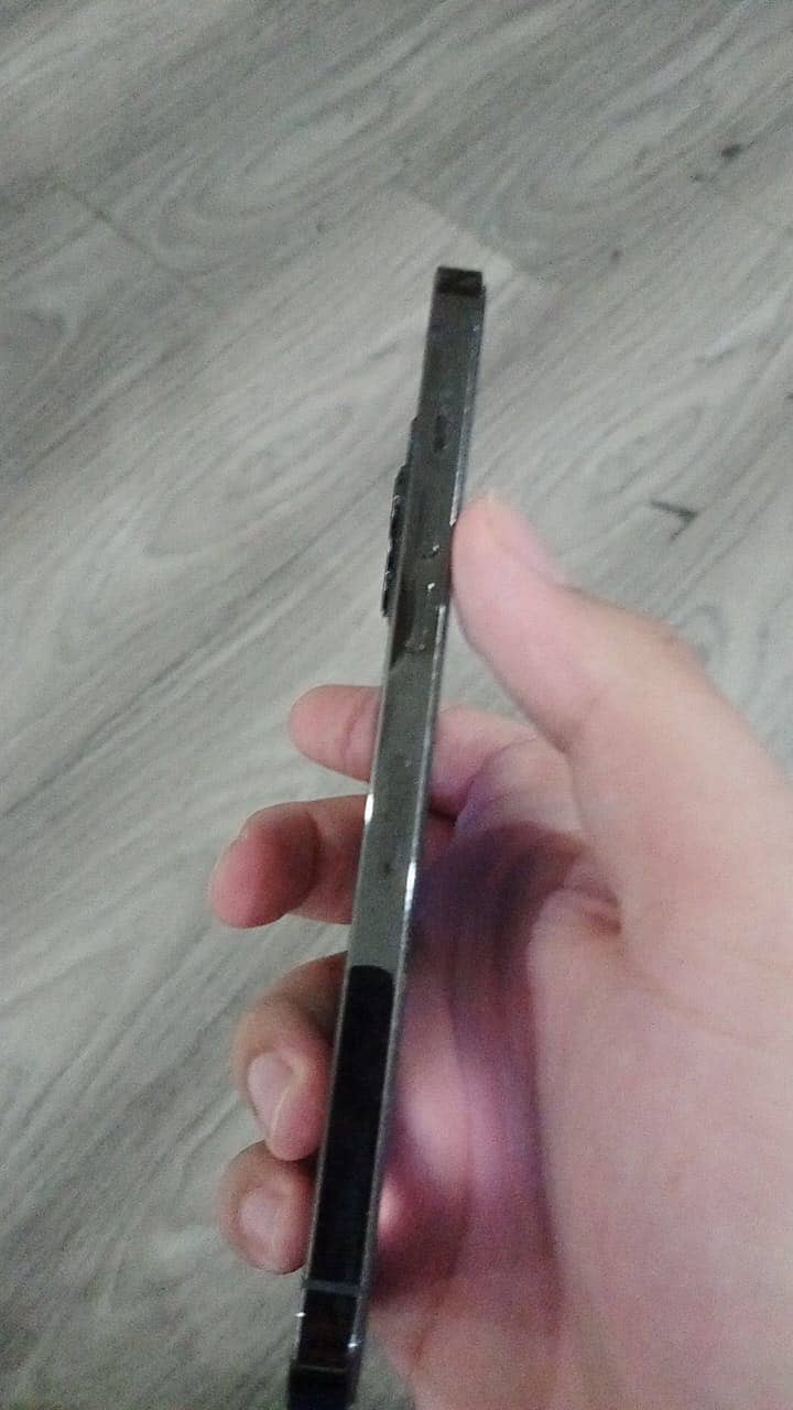 Apple iPhone 12 Pro Max 3