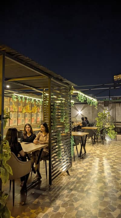 Female & Male waiters chahye Lahore 03324456762