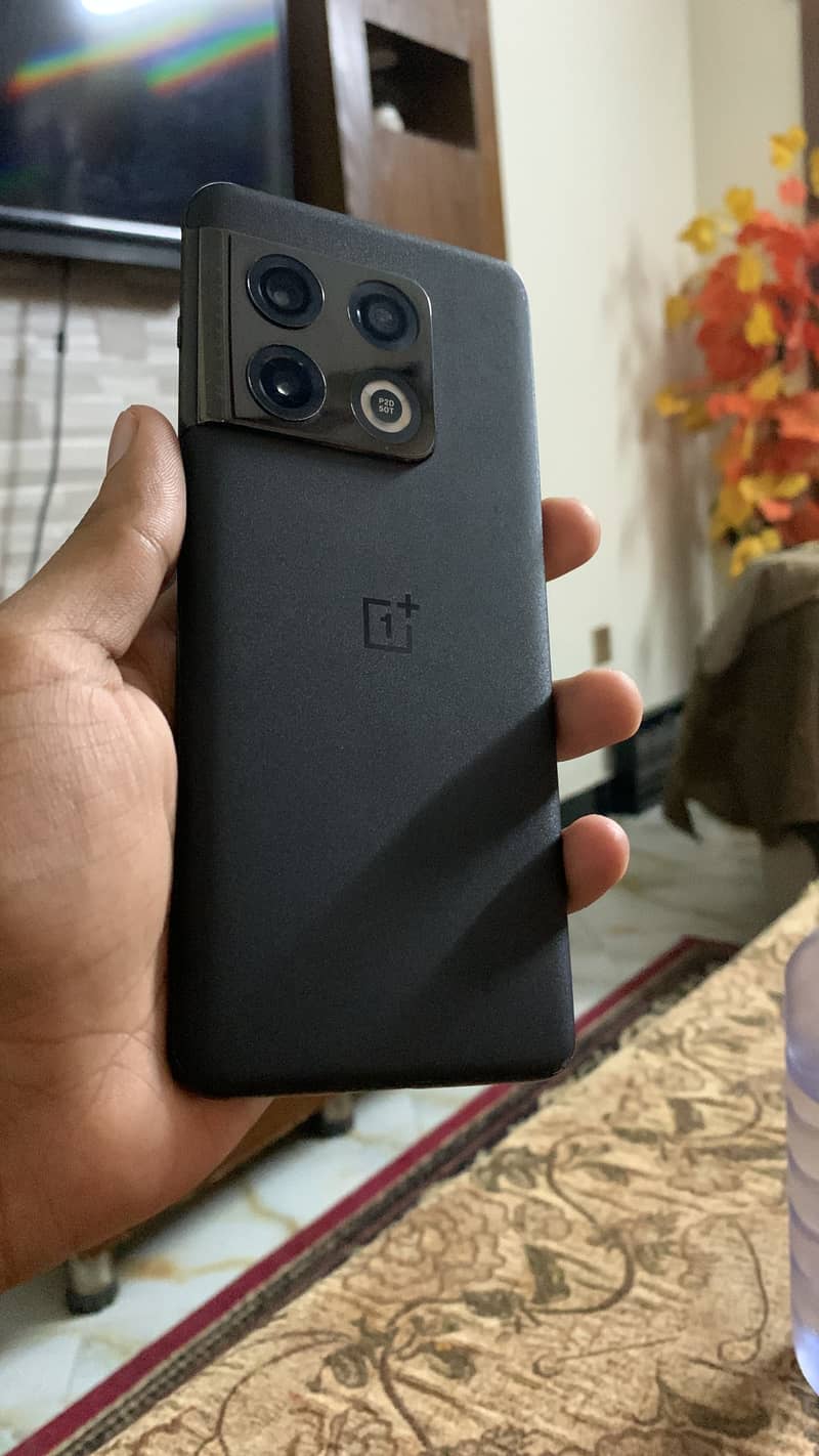 One Plus 10 Pro 3