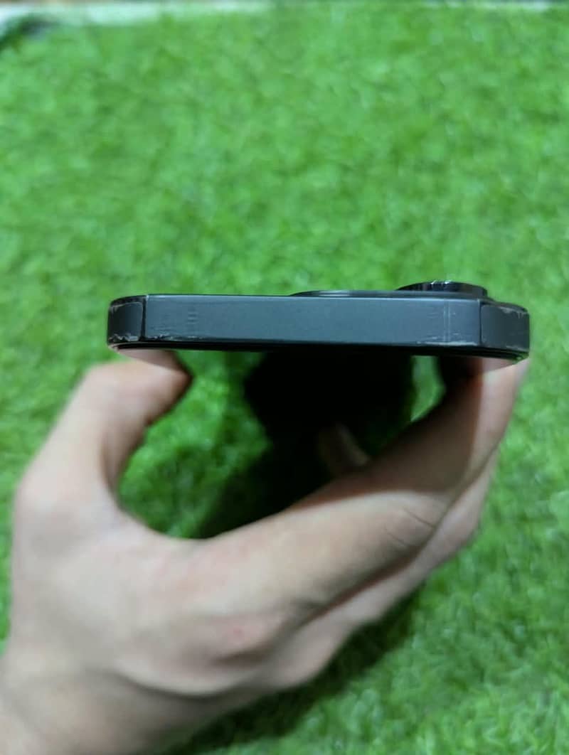 Apple iPhone 14 Pro 1