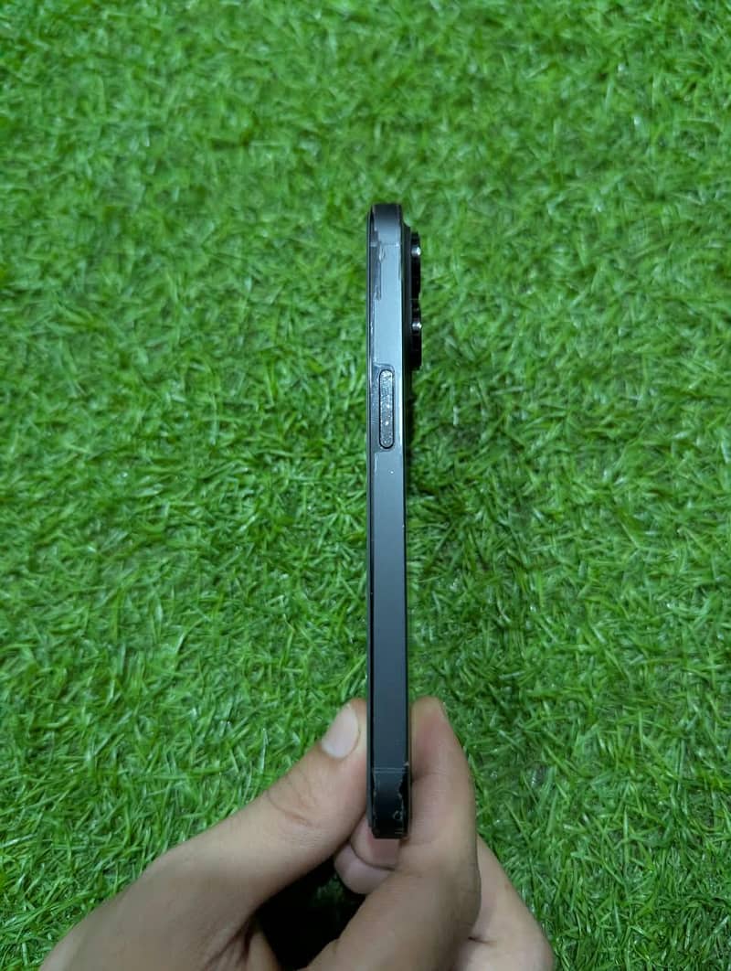 Apple iPhone 14 Pro 3