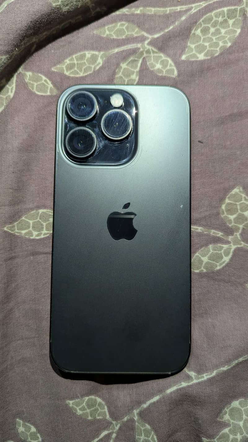 Apple iPhone 16 Pro 0