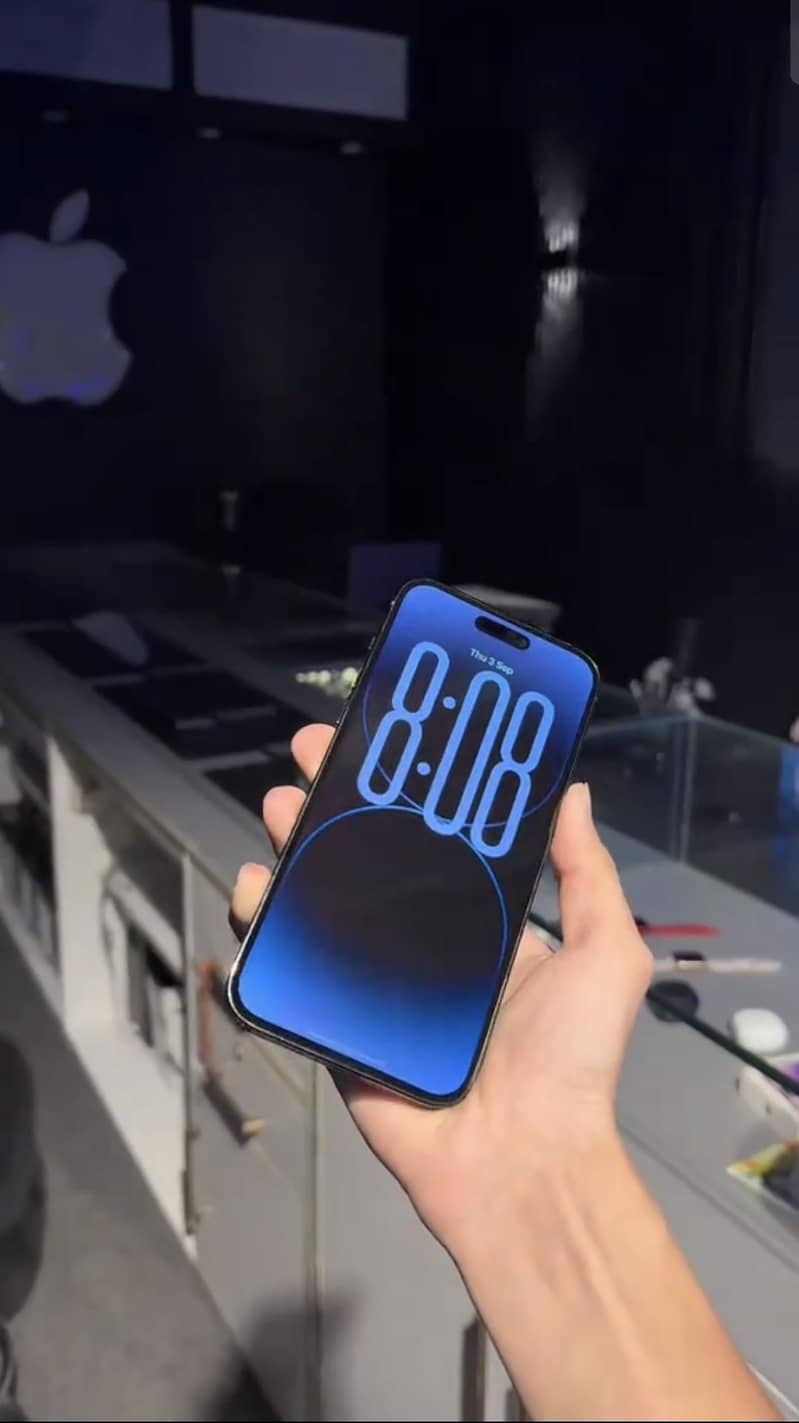 Apple iPhone 14 Pro Max 1
