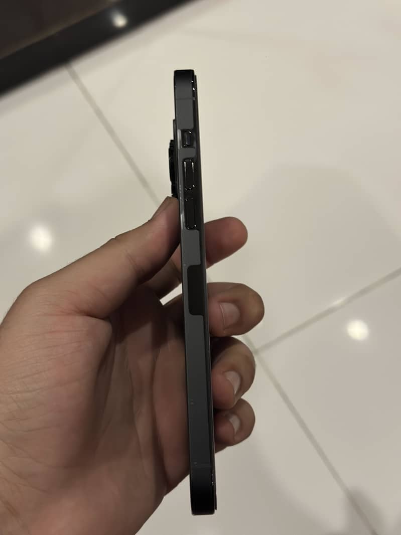 Apple iPhone 14 Pro Max 4