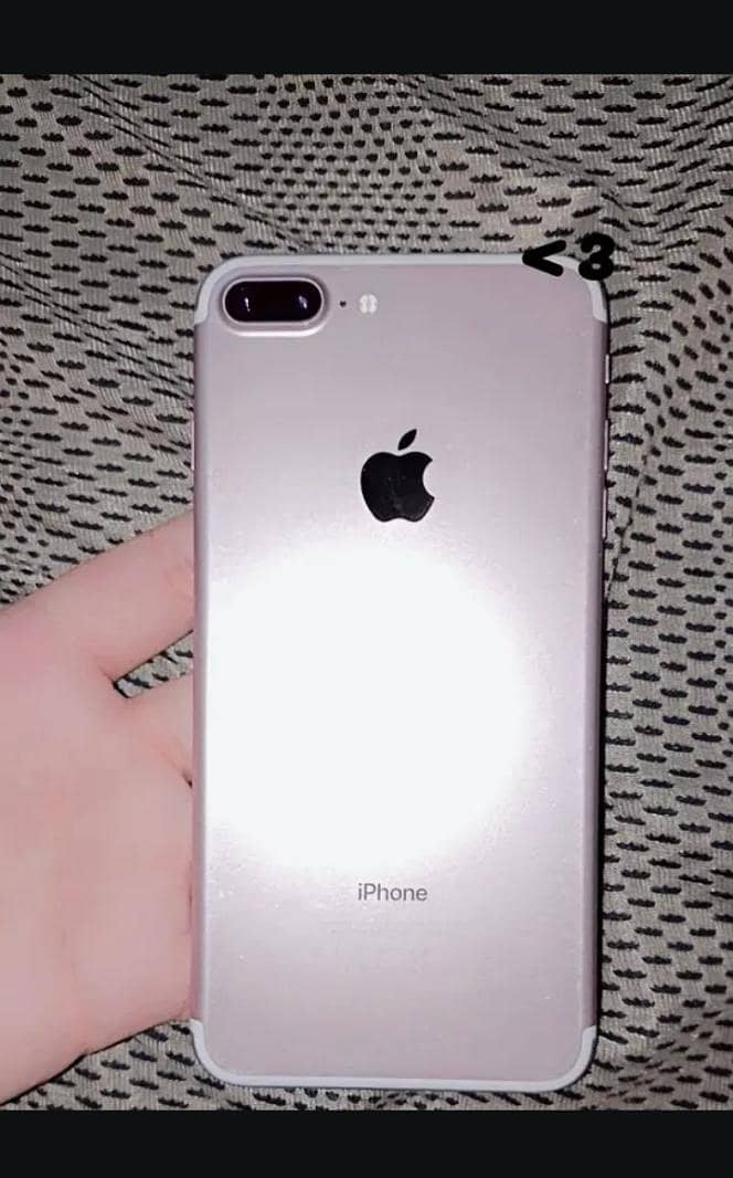 Apple iPhone 7 Plus 0
